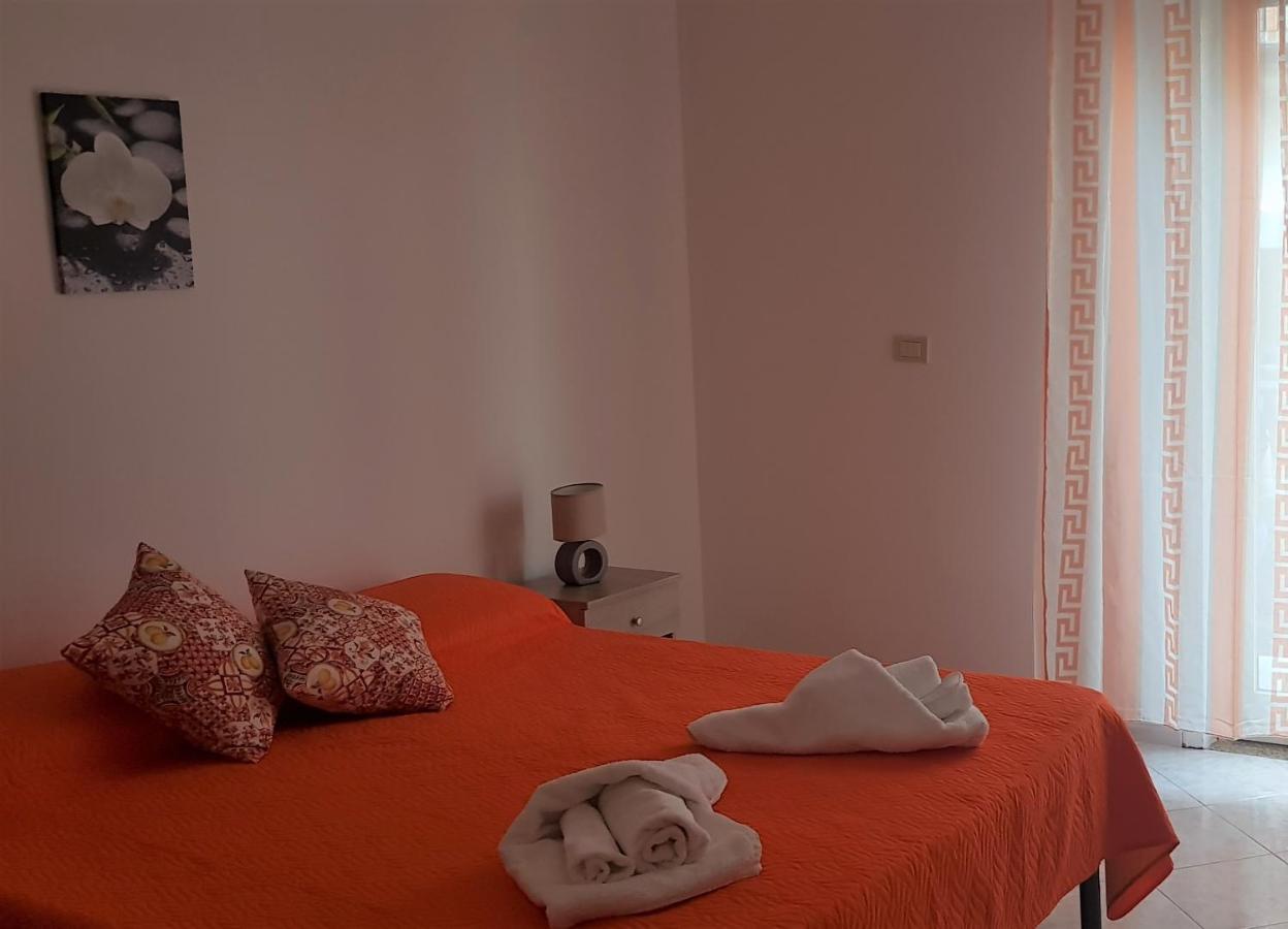 B&B La Costa Di Naxos Джардини-Наксос Экстерьер фото