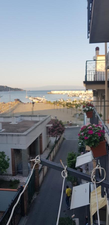 B&B La Costa Di Naxos Джардини-Наксос Экстерьер фото